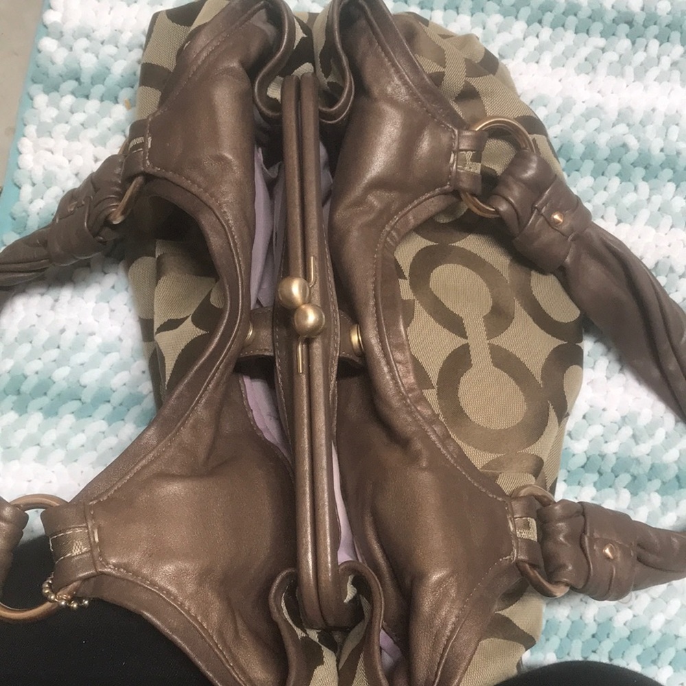 Coach Hand Bag - Picture 3 of 7